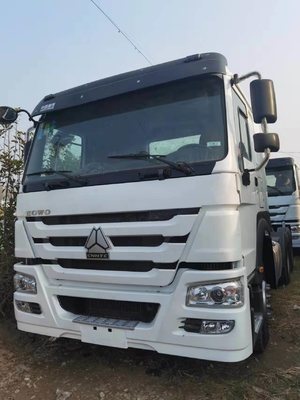 Sinotruk HOWO Использованный тяжеловесный трактор грузовик прицепная головка 6*4 2018 371-375HP ISO одобрен