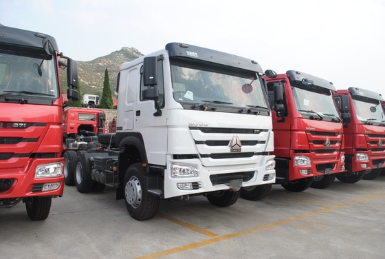 Продайте трактор Sinotruk с стандартом выбросов Euro 2 5600x2300x1500