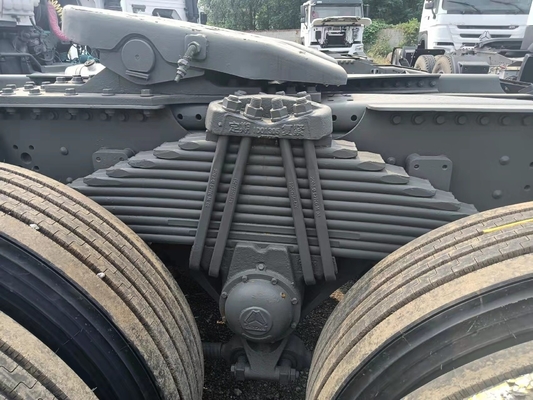 Двигательное колесо 6×4 Подержанное 10-колесное Shacman Sinotruk HOWO 336-380HP